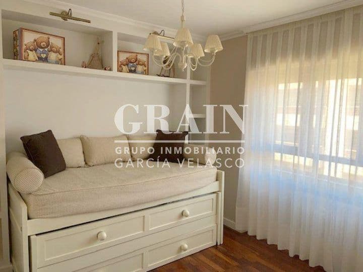 3 bedrooms apartment for rent in Albacete, Spain - Image 11