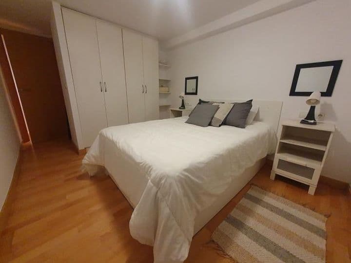 1 bedroom apartment for rent in Pamplona, Spain - Image 5