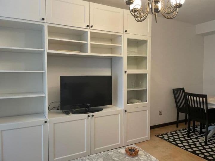 3 bedrooms apartment for rent in Oviedo, Spain - Image 3