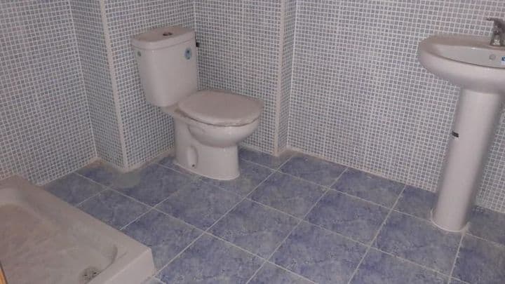 3 bedrooms apartment for rent in Albacete, Spain - Image 11