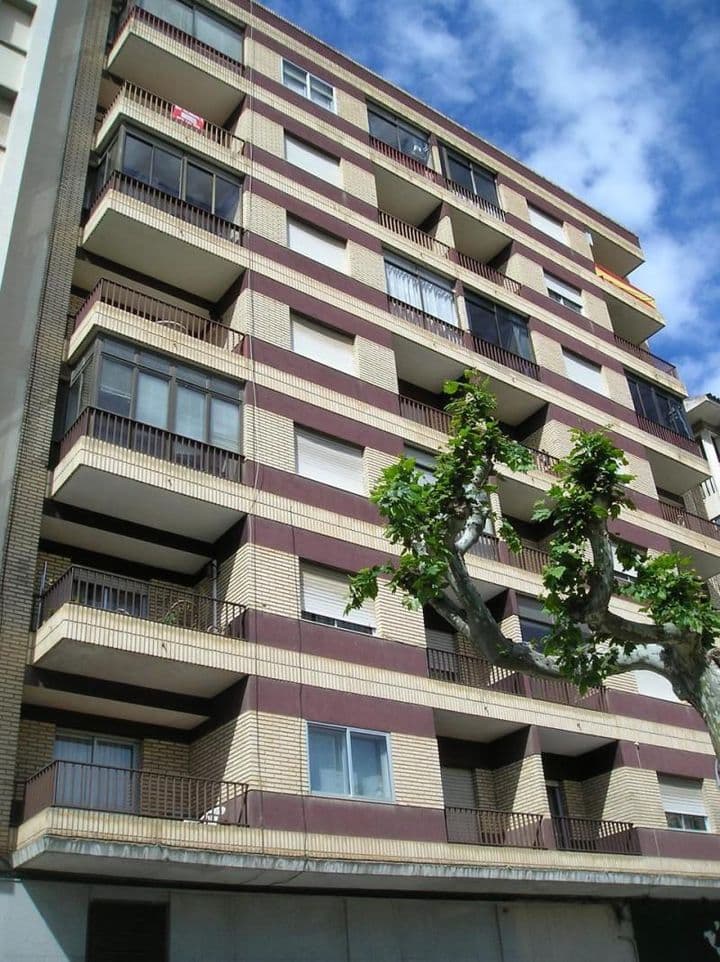 3 bedrooms apartment for rent in Zaragoza, Spain - Image 2