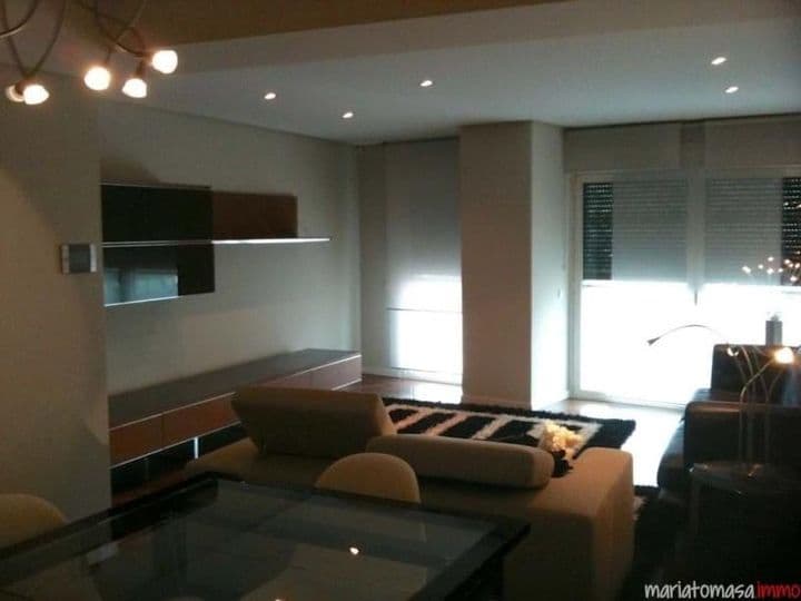 3 bedrooms apartment for rent in Bilbao, Spain - Image 3