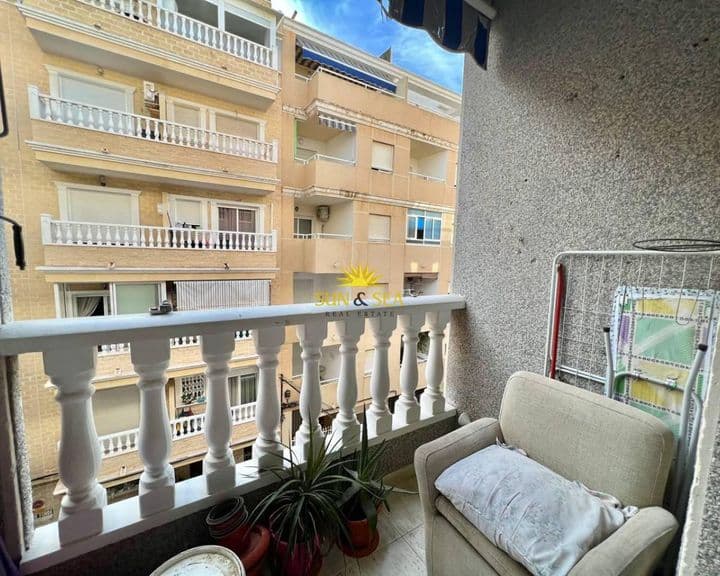 2 bedrooms apartment for rent in Playa de los Locos, Spain - Image 5