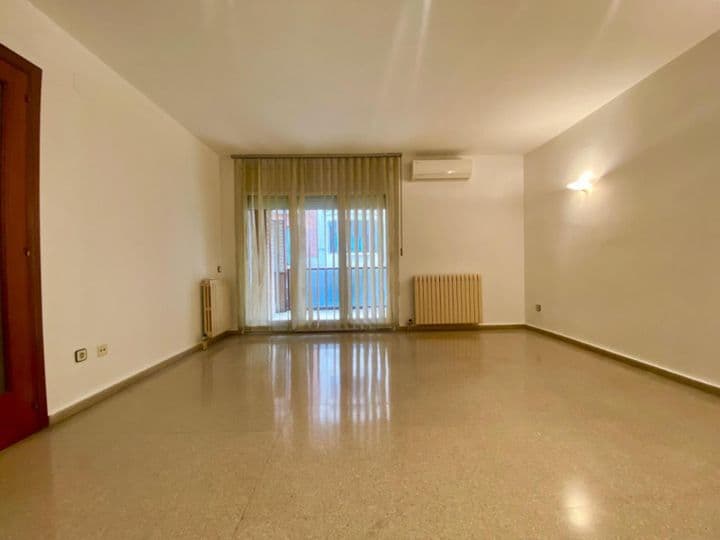 4 bedrooms apartment for rent in Lleida, Spain - Image 4