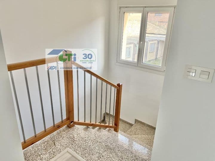 House for sale in Zaragoza, Spain - Image 11