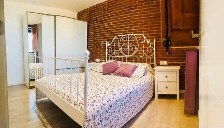 1 bedroom apartment for rent in Ciutat Vella, Spain - Image 8