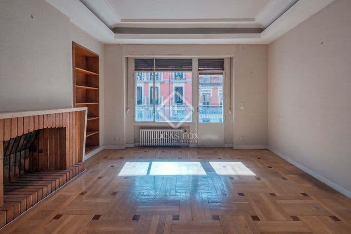 4 bedrooms apartment for sale in Madrid, Spain - Image 4