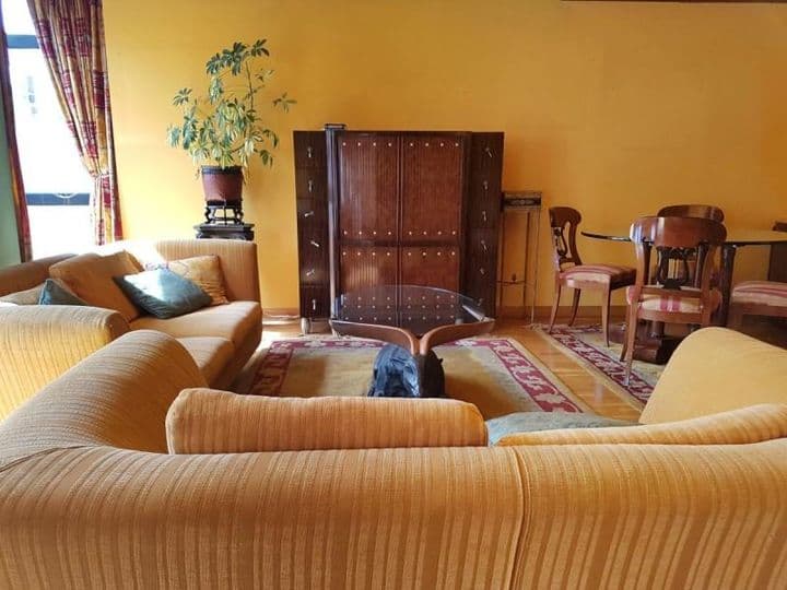 4 bedrooms apartment for rent in Oviedo, Spain - Image 4