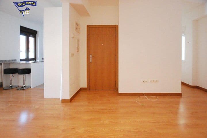 3 bedrooms apartment for rent in Santander, Spain - Image 7