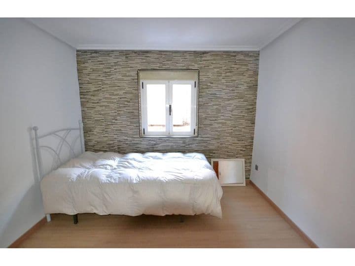 3 bedrooms apartment for rent in Palencia, Spain - Image 10