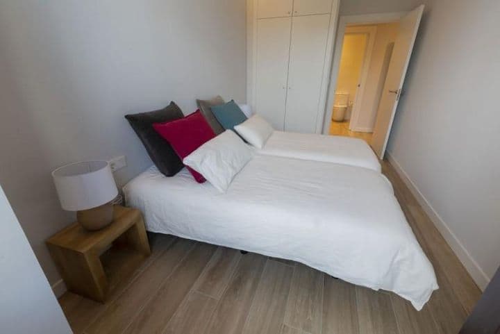 1 bedroom apartment for rent in Pamplona, Spain - Image 4