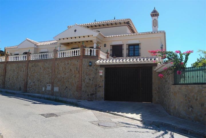 4 bedrooms house for sale in Torre del Mar, Spain - Image 2