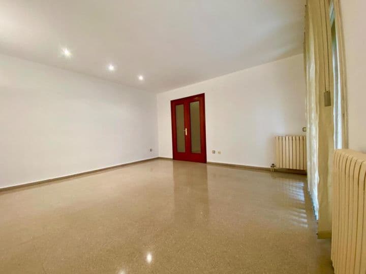 4 bedrooms apartment for rent in Lleida, Spain - Image 6