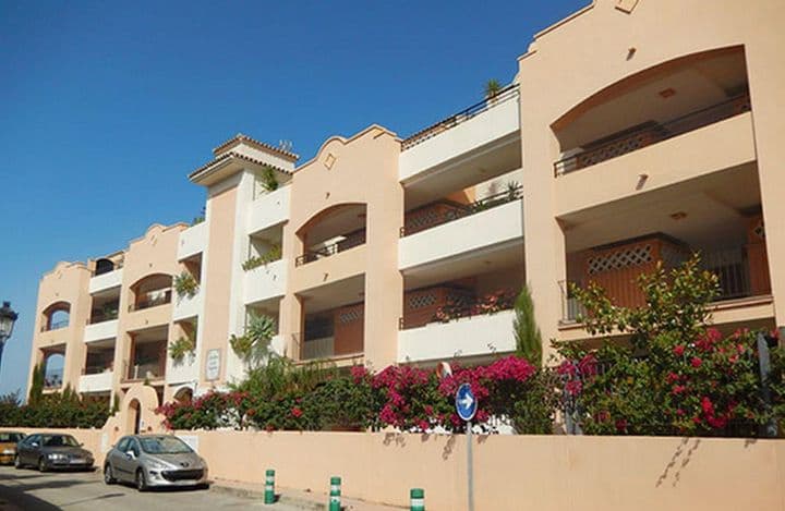 2 bedrooms apartment for sale in La Duquesa, Spain - Image 6