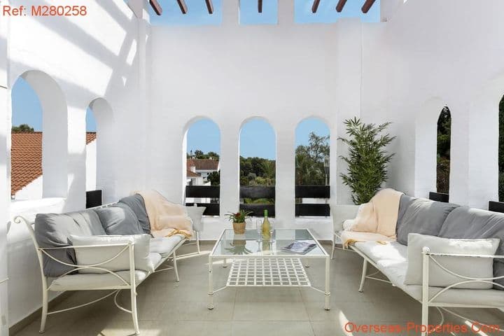 3 bedrooms apartment for sale in Nueva Andalucia, Spain - Image 4