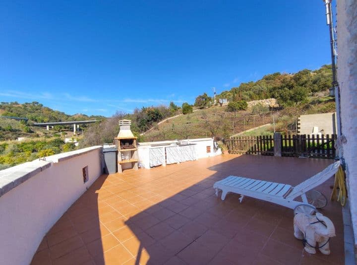 4 bedrooms house for sale in Estepona, Spain - Image 11