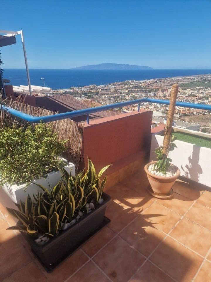 2 bedrooms apartment for rent in Adeje, Spain - Image 3