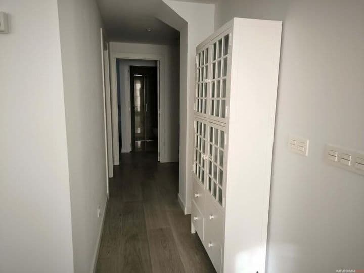 2 bedrooms apartment for rent in Vitoria-Gasteiz, Spain - Image 8