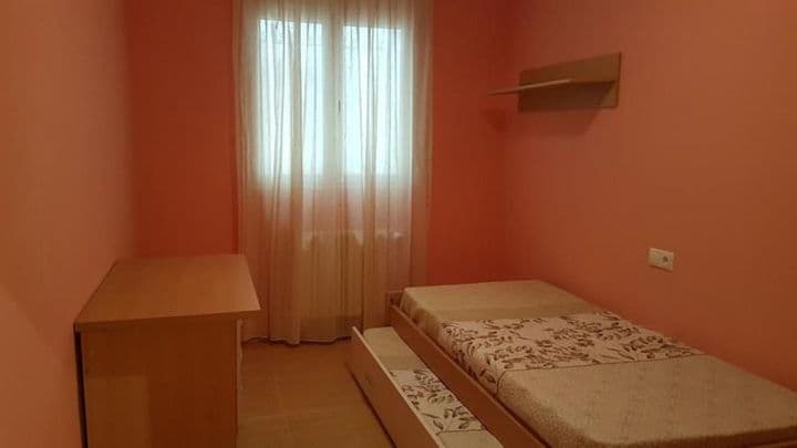 2 bedrooms apartment for rent in Albacete, Spain - Image 5