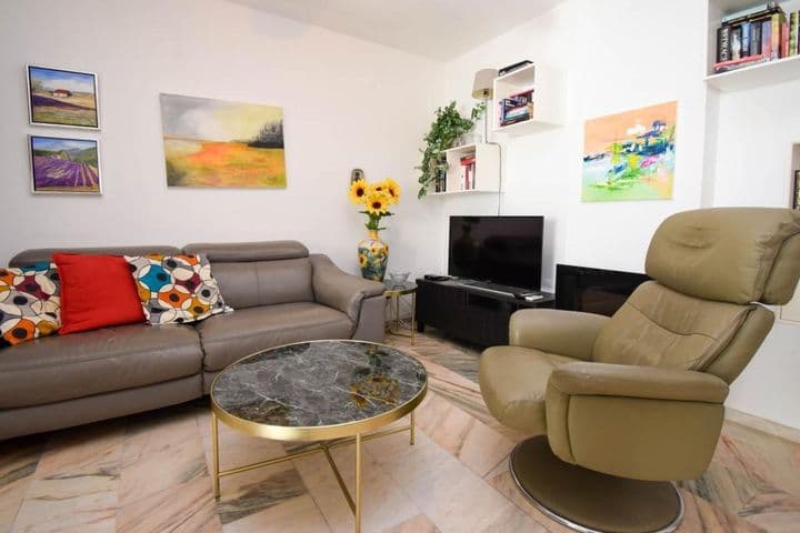 3 bedrooms apartment for sale in Fuengirola, Spain - Image 3