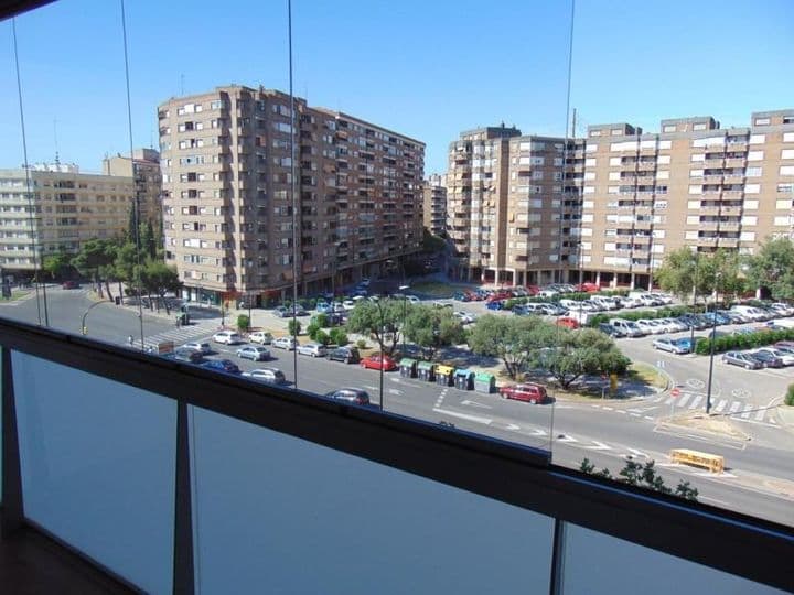 3 bedrooms apartment for rent in Zaragoza, Spain - Image 7