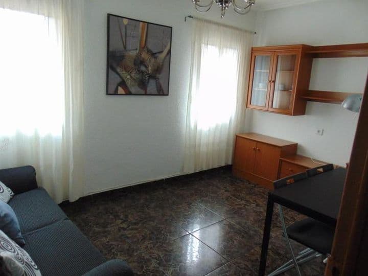 1 bedroom apartment for rent in Zaragoza, Spain - Image 4