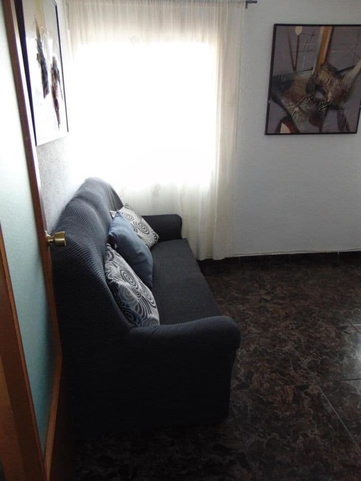 1 bedroom apartment for rent in Zaragoza, Spain - Image 10