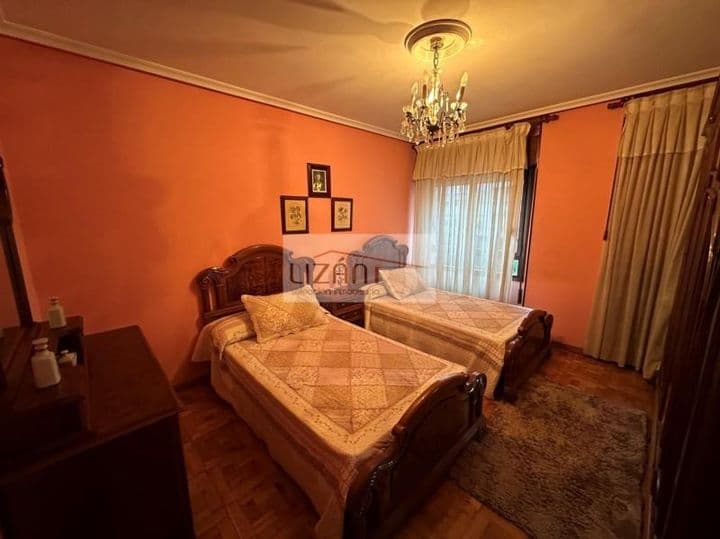 3 bedrooms apartment for rent in Oviedo, Spain - Image 7