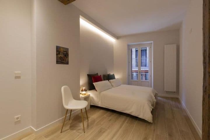 1 bedroom apartment for rent in Pamplona, Spain - Image 2