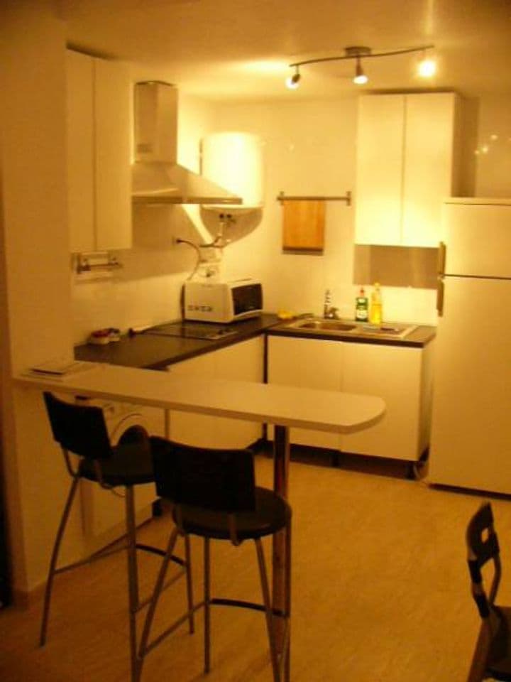 Apartment for sale in Centro, Spain - Image 3