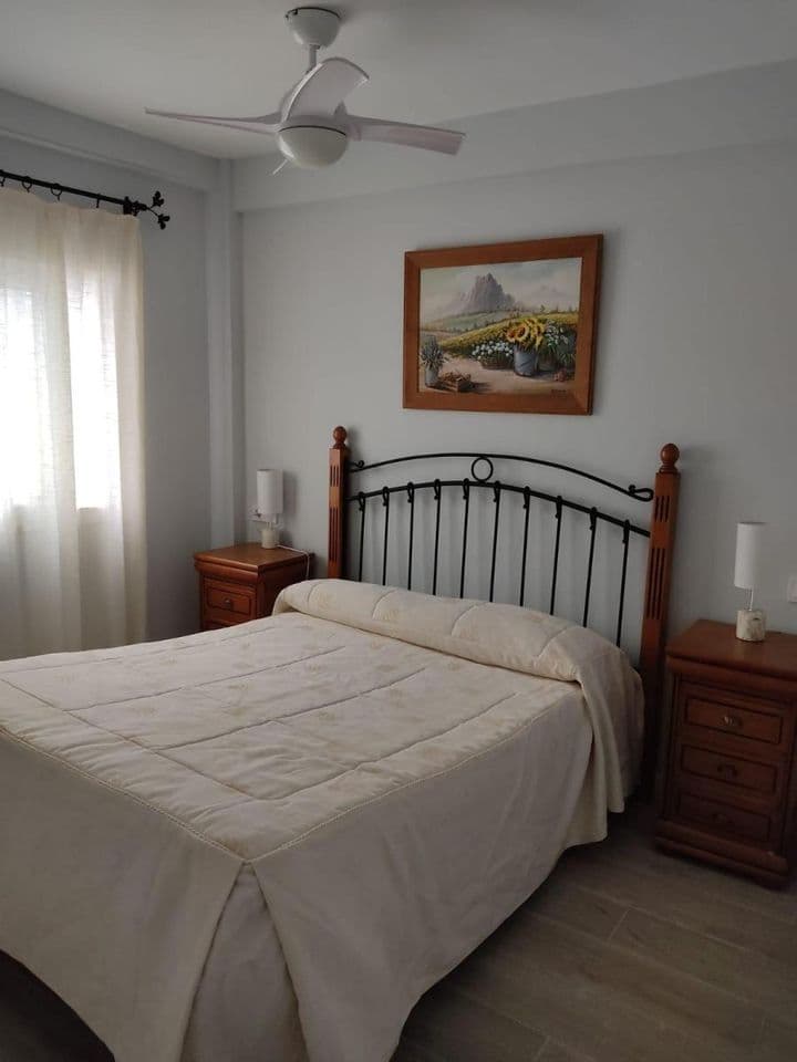 2 bedrooms apartment for rent in Fuengirola, Spain - Image 3