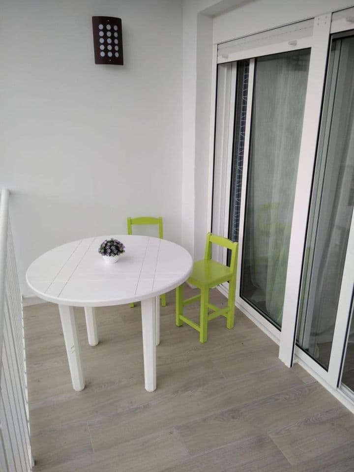 2 bedrooms apartment for rent in Fuengirola, Spain - Image 10