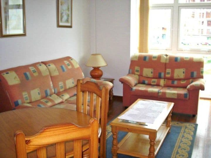 2 bedrooms apartment for rent in Santiago de Compostela, Spain - Image 5