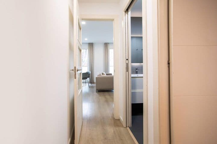 2 bedrooms apartment for rent in Poblenou, Spain - Image 9