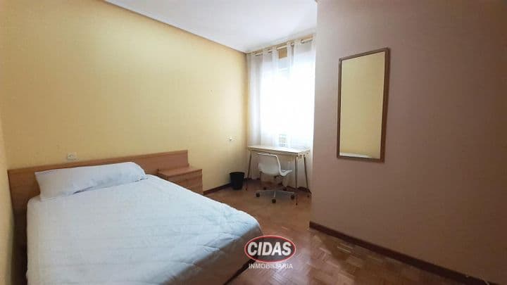 3 bedrooms apartment for rent in Oviedo, Spain - Image 11