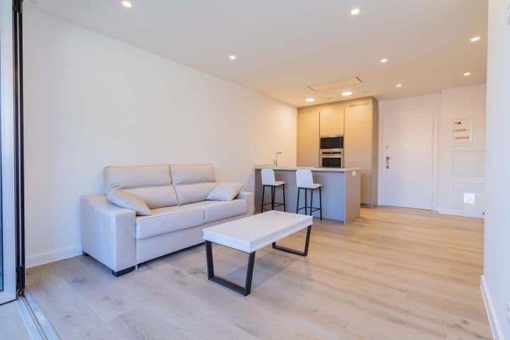 1 bedroom apartment for rent in Pamplona, Spain - Image 3