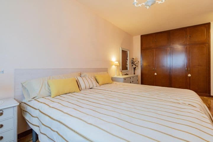 3 bedrooms apartment for rent in Pamplona, Spain - Image 10