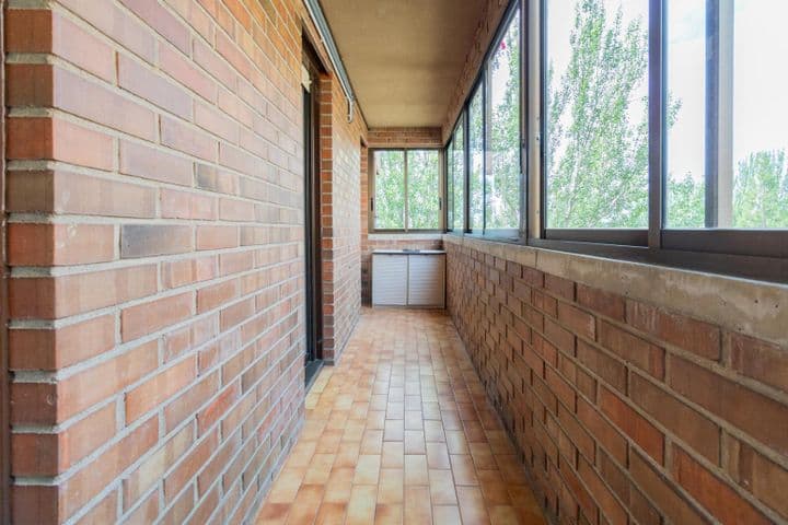 3 bedrooms apartment for rent in Pamplona, Spain - Image 8