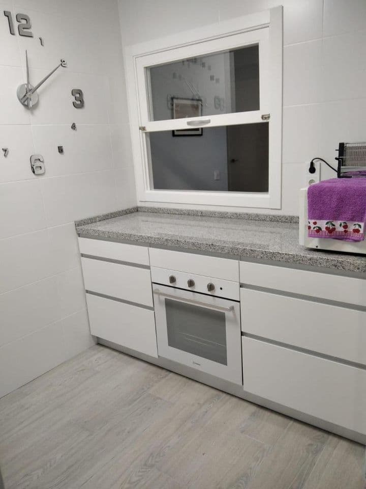 2 bedrooms apartment for rent in Fuengirola, Spain - Image 8