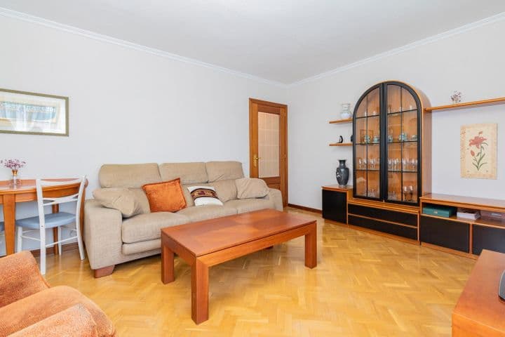 3 bedrooms apartment for rent in Pamplona, Spain - Image 6