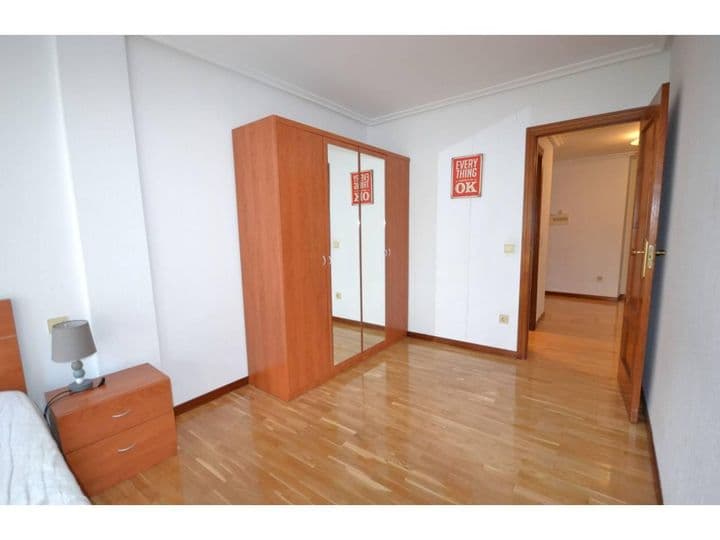 2 bedrooms apartment for rent in Palencia, Spain - Image 9