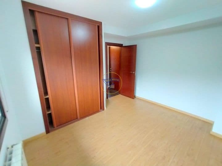 1 bedroom apartment for rent in Vigo, Spain - Image 9