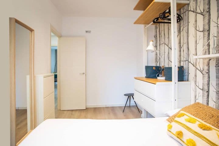 2 bedrooms apartment for rent in Poblenou, Spain - Image 11