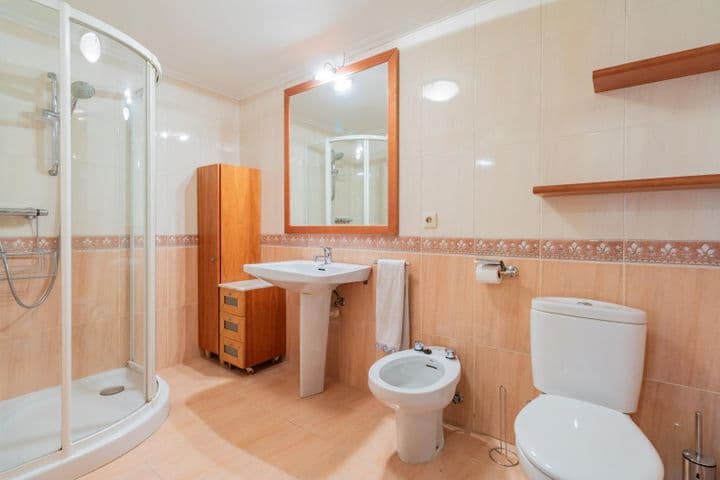 3 bedrooms apartment for rent in Pamplona, Spain - Image 12