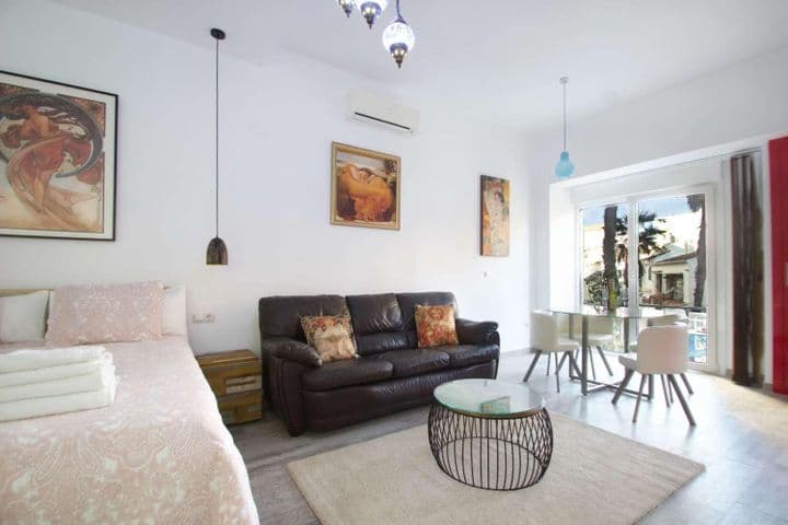 Apartment for rent in El Bajondillo, Spain - Image 4