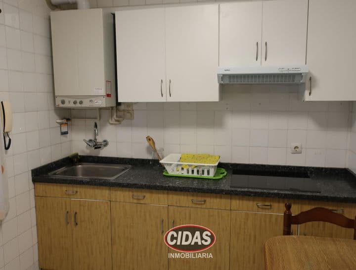 3 bedrooms apartment for rent in Oviedo, Spain - Image 7