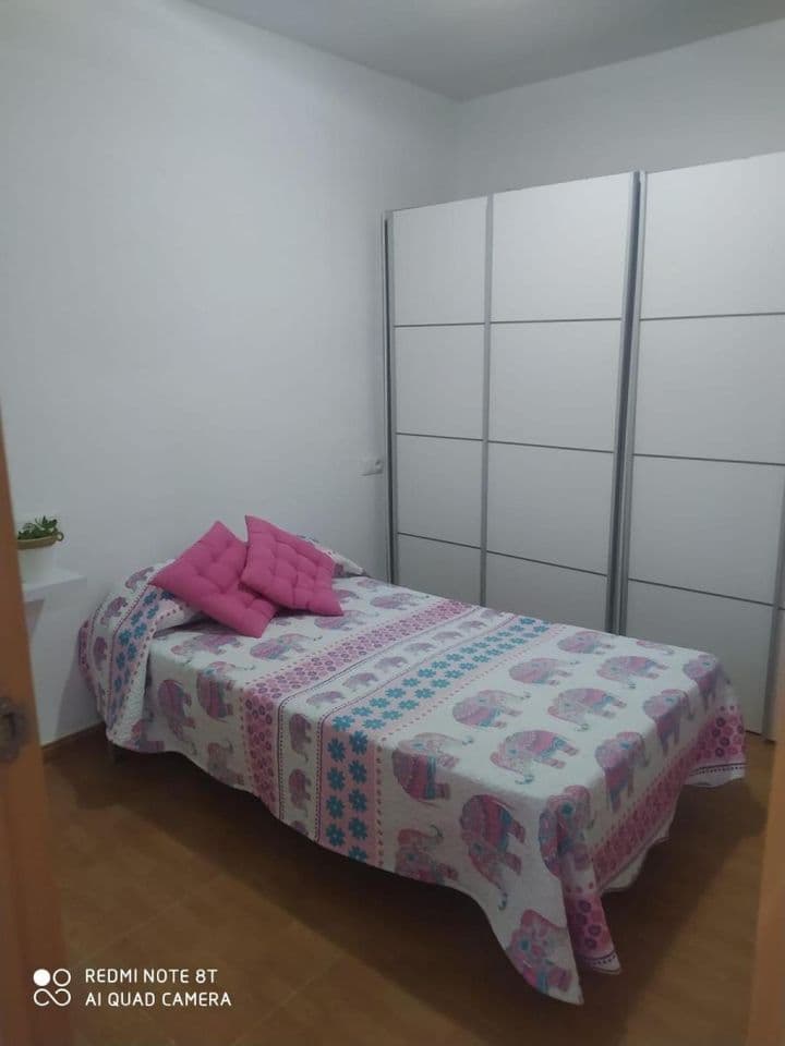 3 bedrooms apartment for rent in Granada, Spain - Image 6