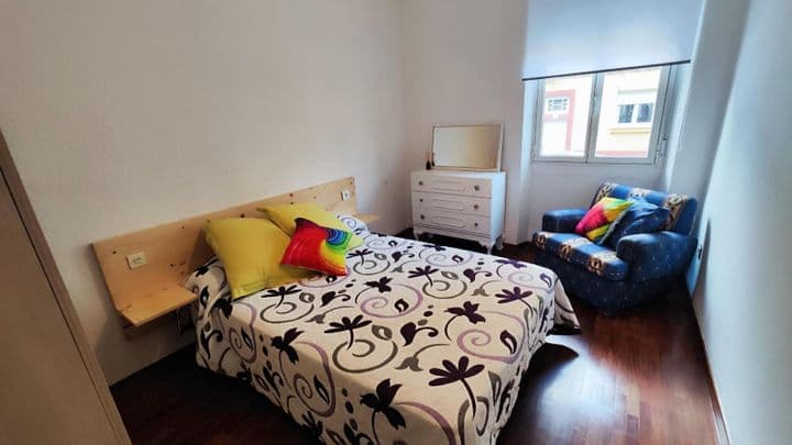 2 bedrooms apartment for rent in Leon, Spain - Image 10