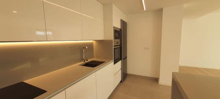 2 bedrooms apartment for rent in Vigo, Spain - Image 5