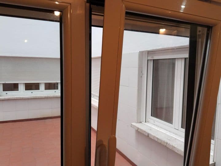 4 bedrooms apartment for sale in Oviedo, Spain - Image 3